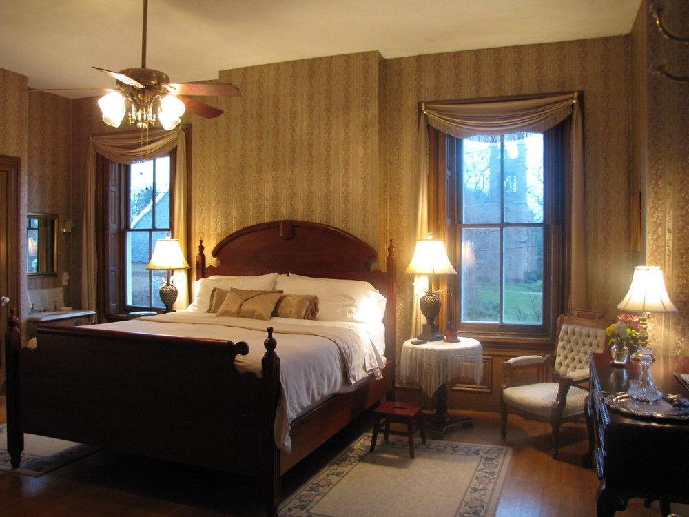 Lovelace Manor Bed And Breakfast Lancaster Eksteriør billede